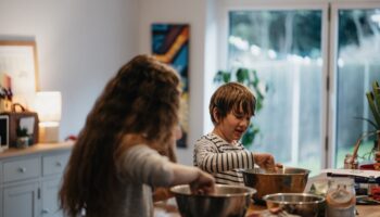 annie-spratt-c6mdgjKg_hE-unsplash Bake cakes for your Challenge 20 event, raising money to treat critically ill people in desperate need